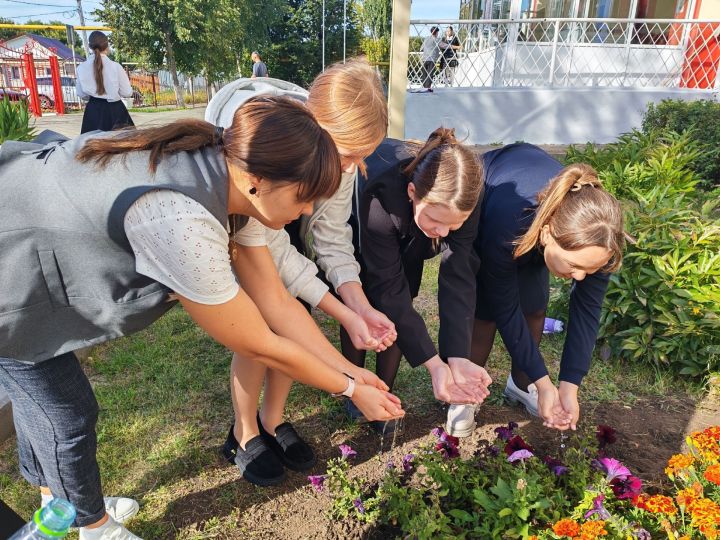 В СОШ № 2 прошла акция «Капля жизни»