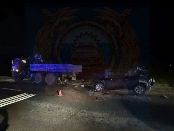 В Альметьевском районе водитель Lada Niva погиб в ДТП с КАМАЗом
